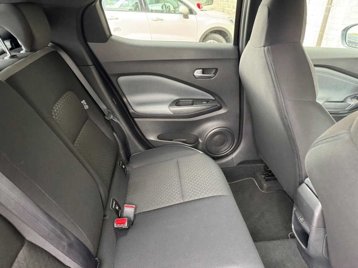 Nissan Juke 1.0 dig-t N-Connecta 114cv (14)