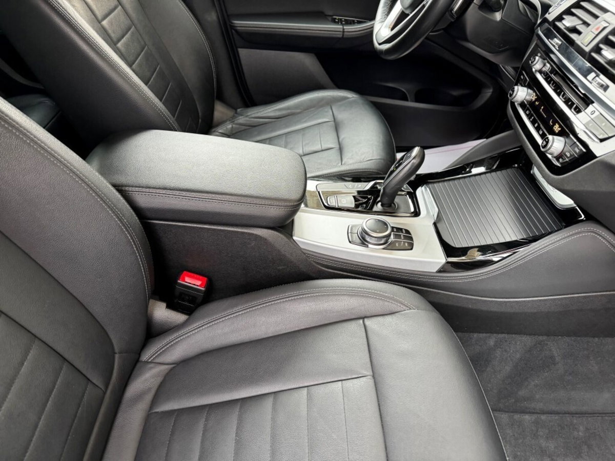 BMW X4 xDrive20d Business Advantage (13)