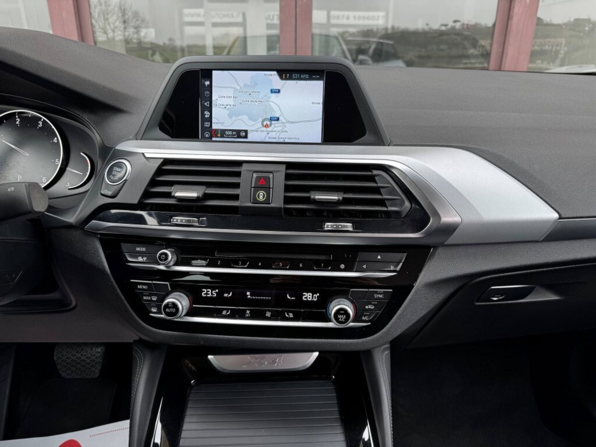 BMW X4 xDrive20d Business Advantage (16)