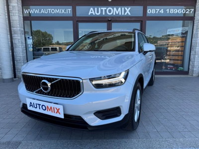 Volvo XC40 T2 Momentum Pro usata
