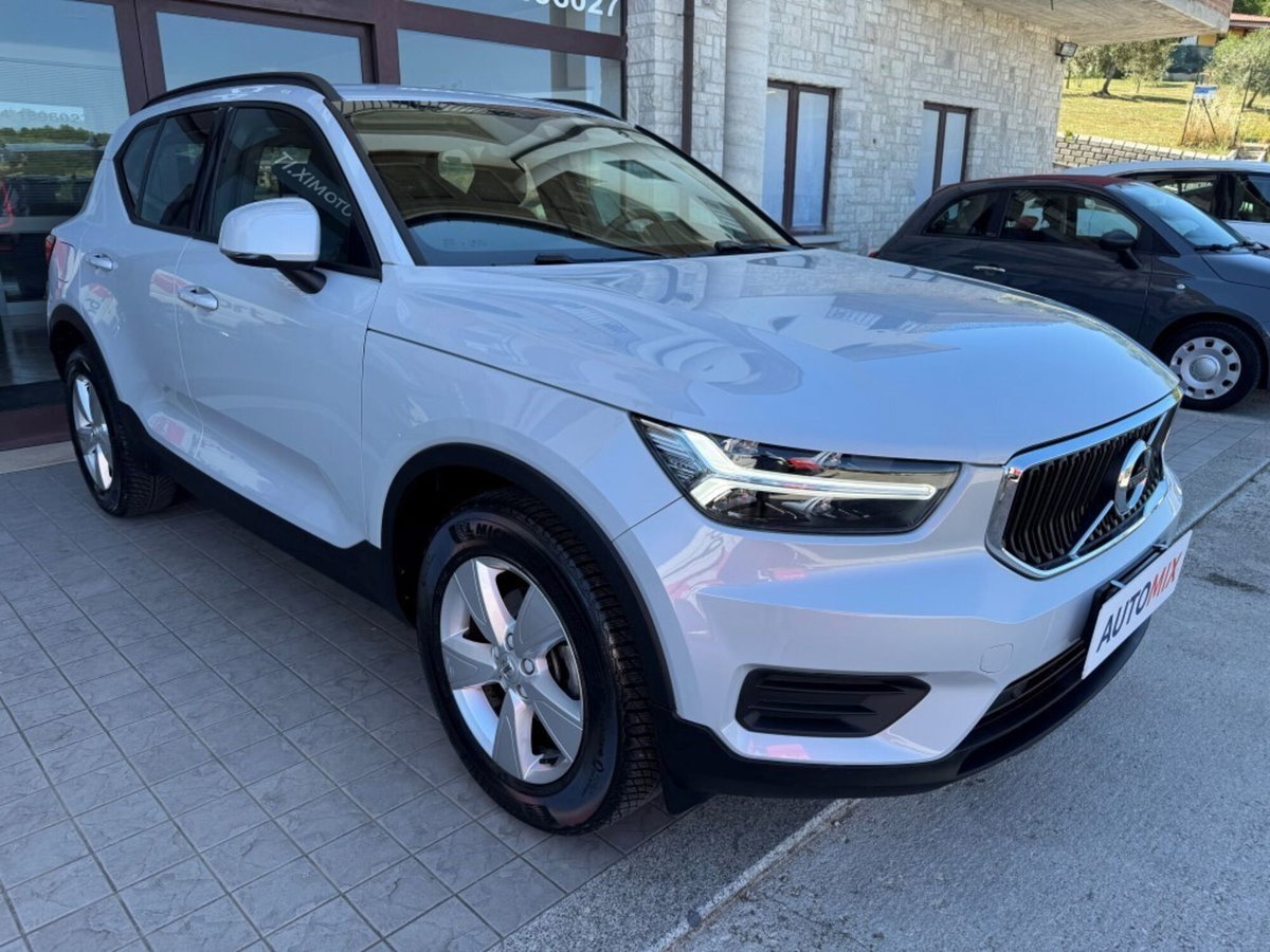 Volvo XC40 T2 Momentum Pro (6)
