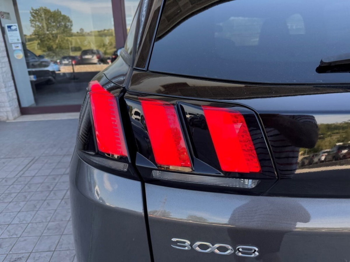 Peugeot 3008 BlueHDi 130 S&S EAT8 Allure Pack (11)