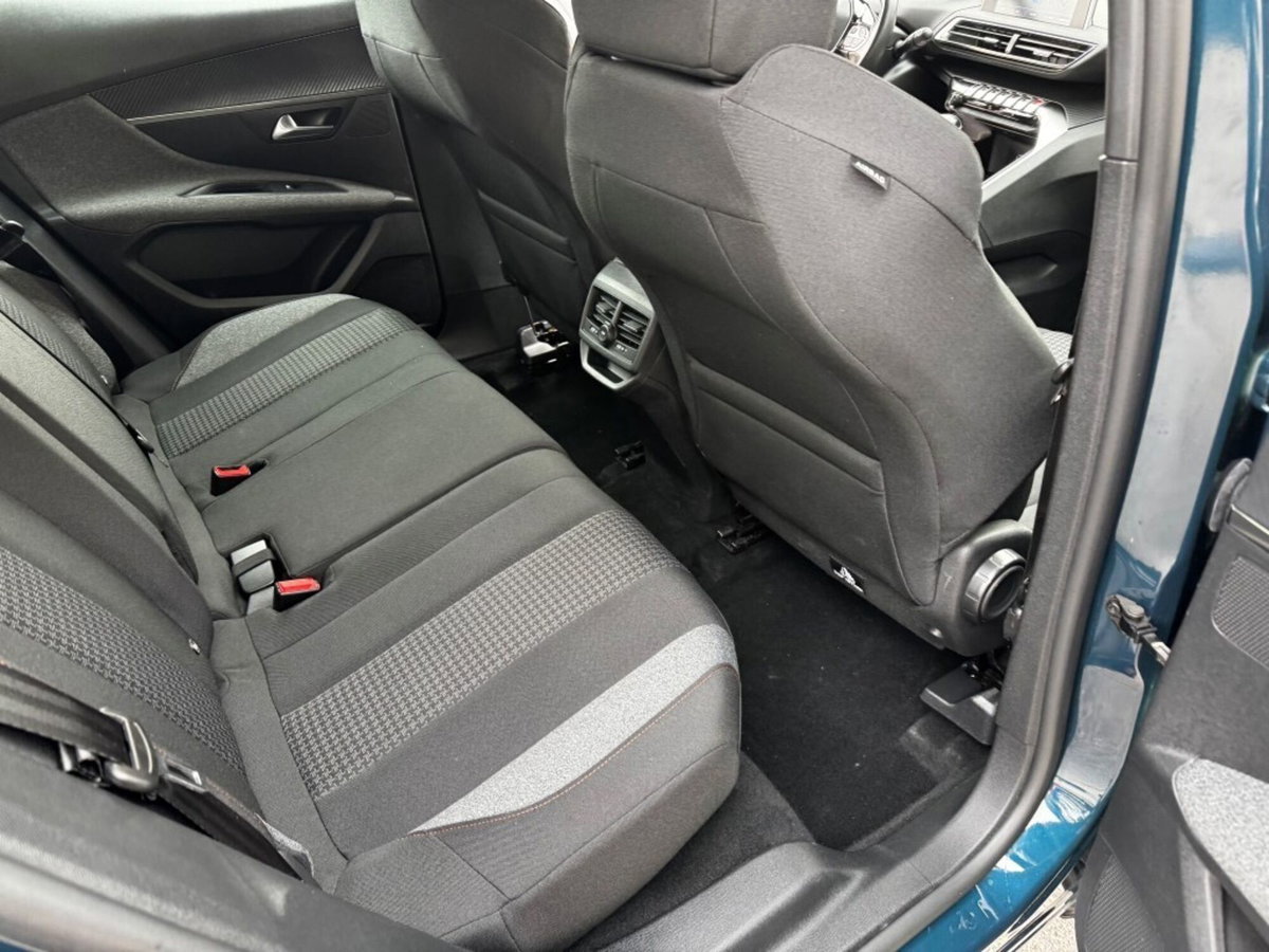 Peugeot 3008 BlueHDi 130 S&S Active Pack (18)