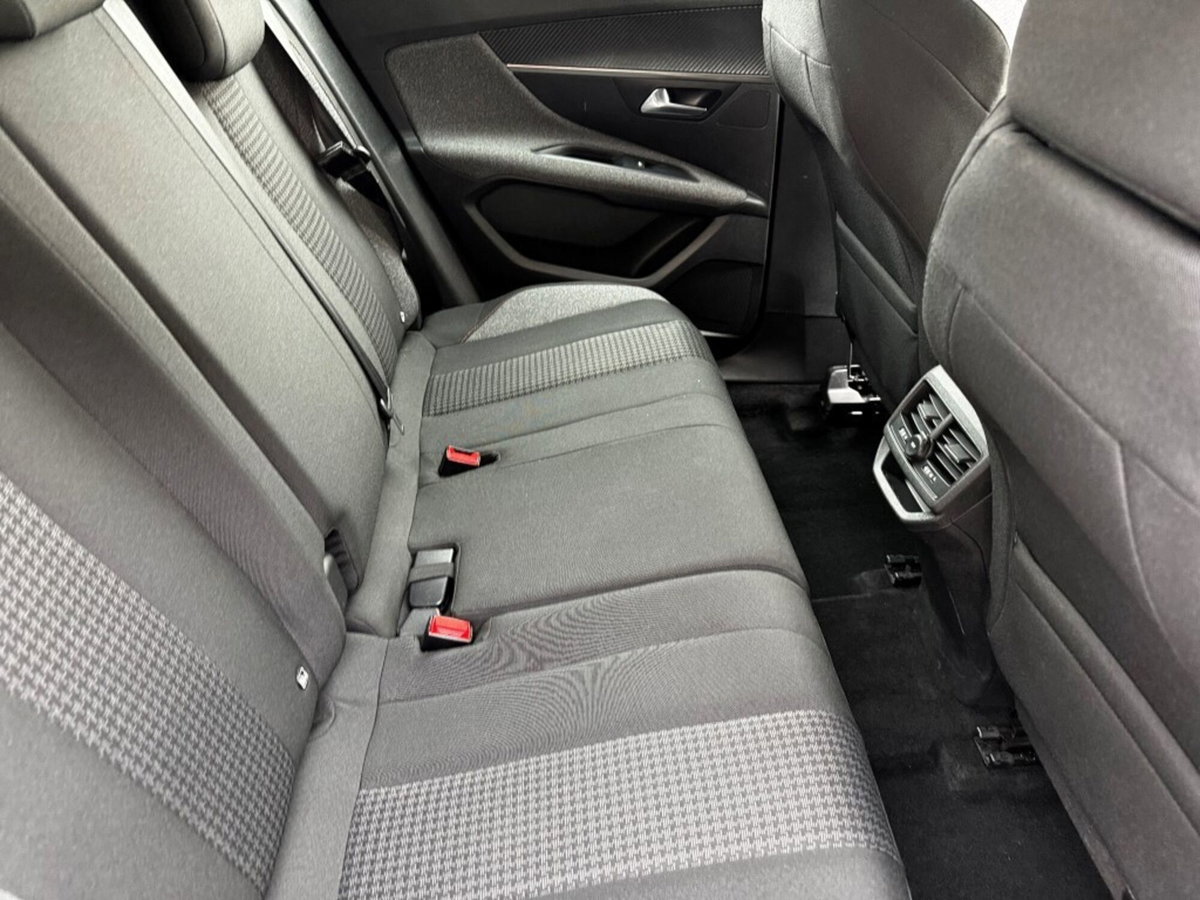 Peugeot 3008 BlueHDi 130 S&S Active Pack (19)