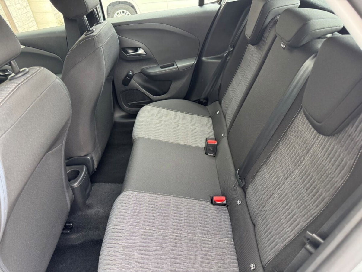 Opel Corsa 1.2 Edition (20)