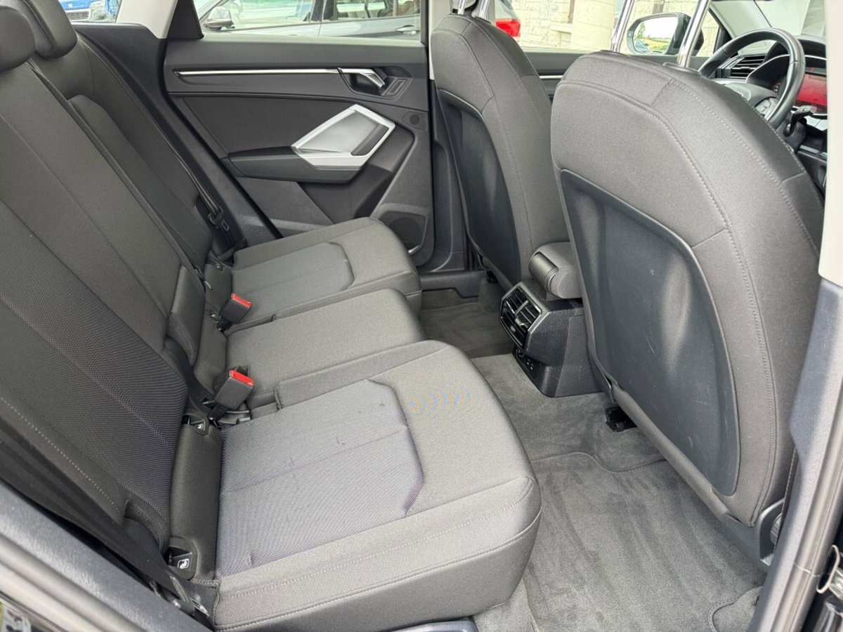 Audi Q3 Sportback 45 TFSI S tronic quattro edition (17)