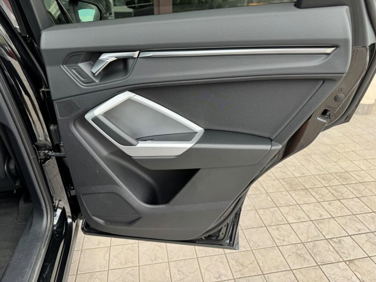 Audi Q3 Sportback 45 TFSI S tronic quattro edition (20)