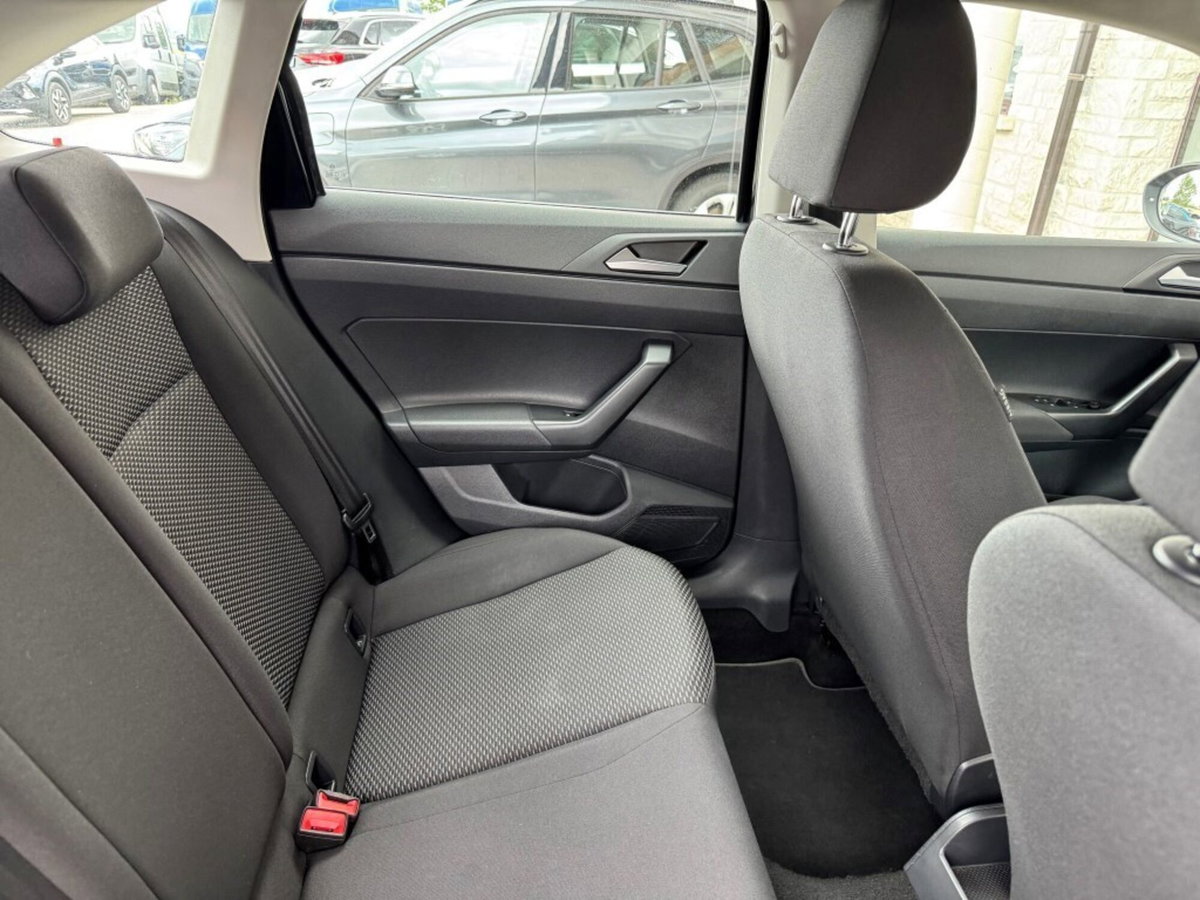 Volkswagen Taigo 1.0 tsi Life 95cv (13)