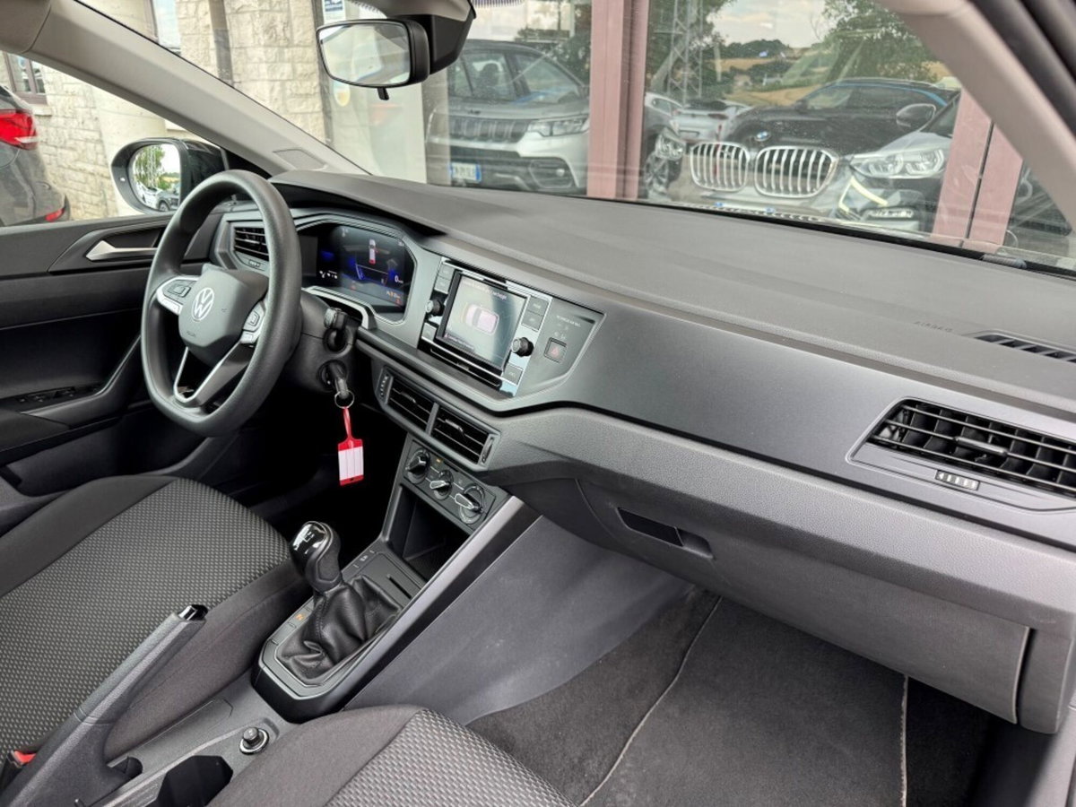 Volkswagen Taigo 1.0 tsi Life 95cv (16)
