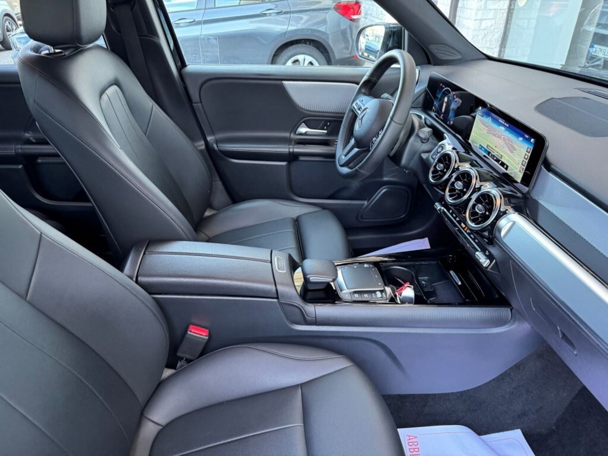 Mercedes-Benz GLB 180 d Automatic Sport Plus (18)