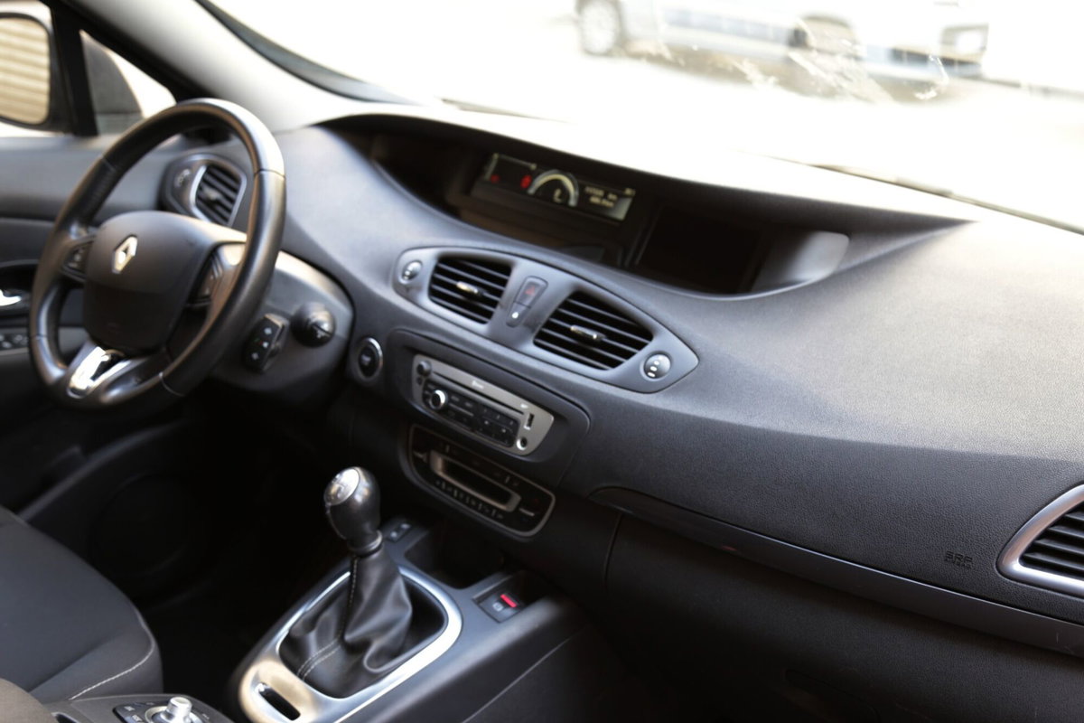 Renault Scenic E-Tech Electric 1.5 dCi 110CV Limited (10)