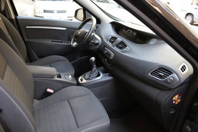 Renault Scenic E-Tech Electric 1.5 dCi 110CV Limited (11)