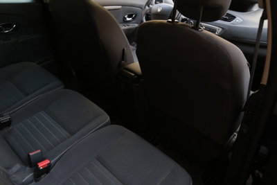 Renault Scenic E-Tech Electric 1.5 dCi 110CV Limited (13)