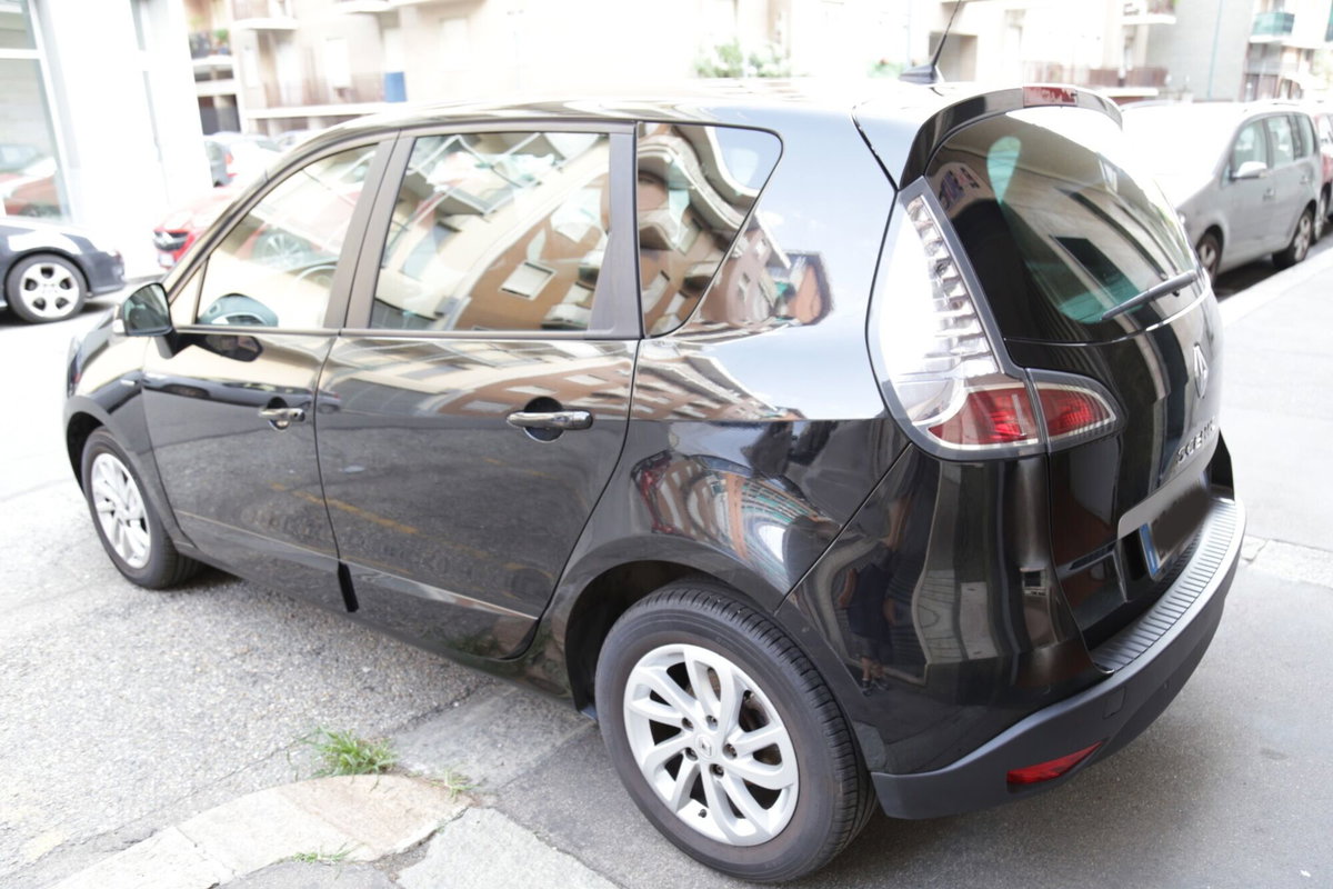Renault Scenic E-Tech Electric 1.5 dCi 110CV Limited (9)