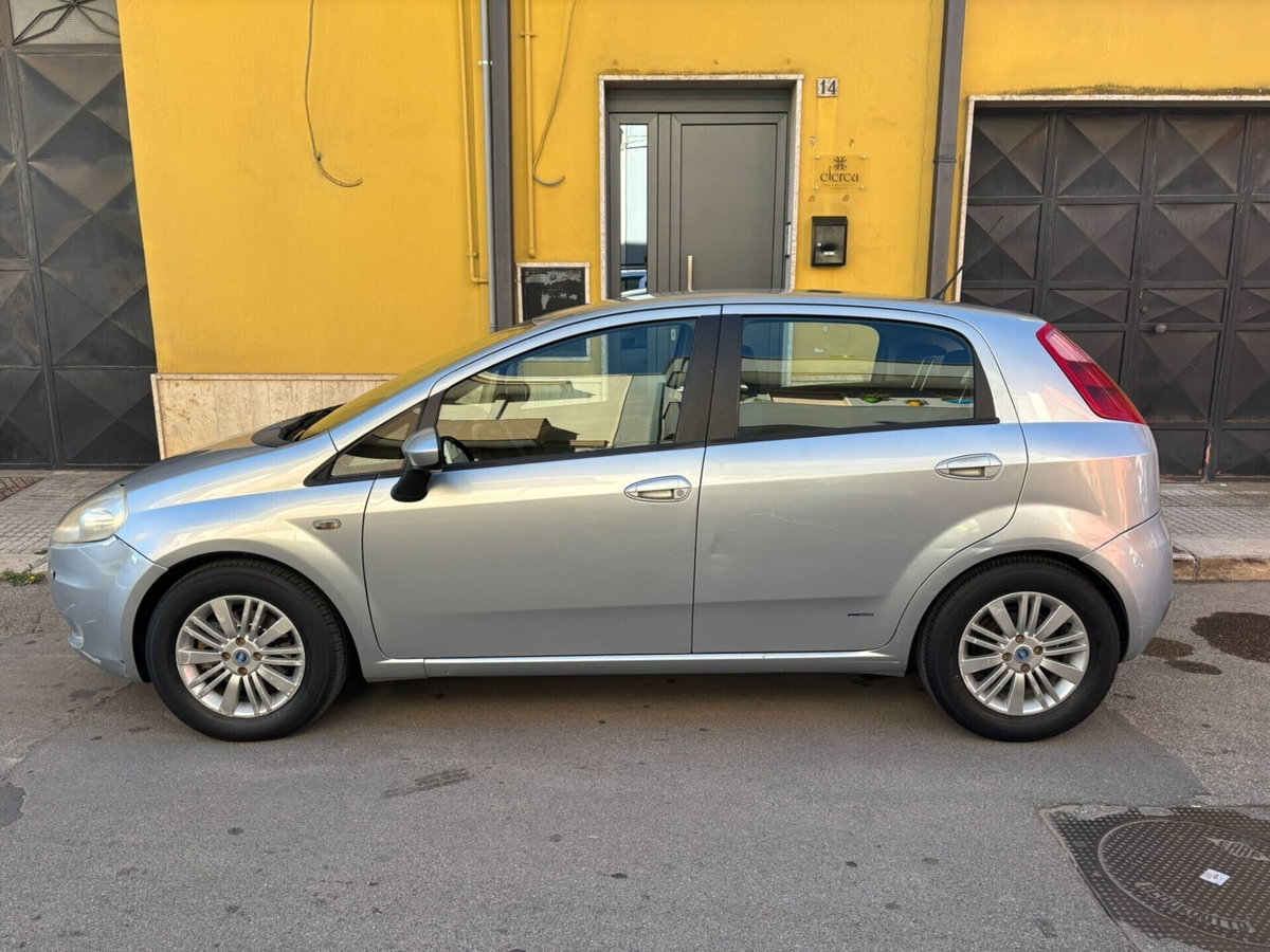 Fiat Grande Punto 1.3 MJT 90 CV 5 porte Dynamic (4)