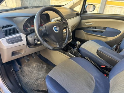 Fiat Grande Punto 1.3 MJT 90 CV 5 porte Dynamic (9)