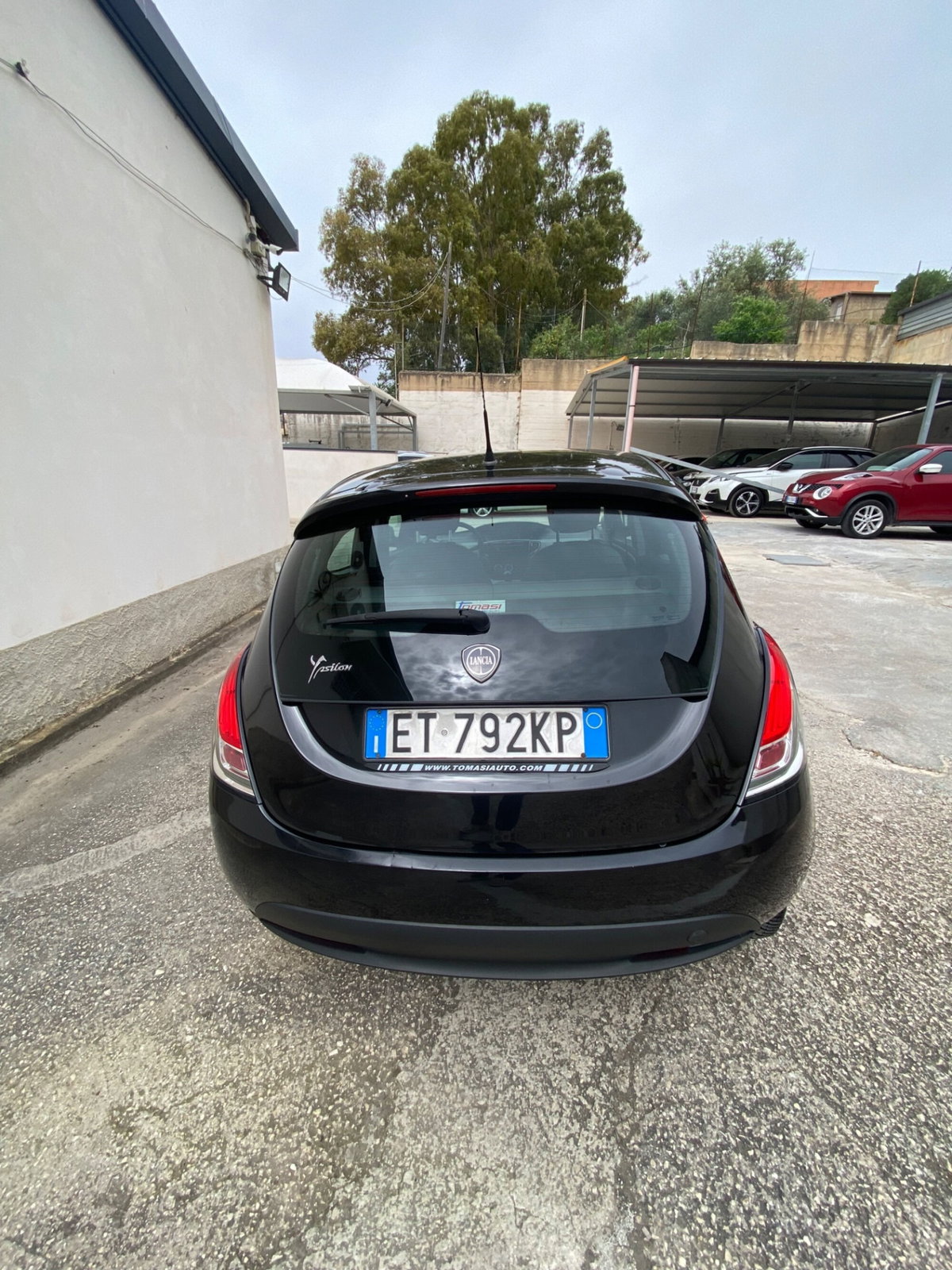 Lancia Ypsilon 1.3 MJT 16V 95 CV 5 porte S&S Silver (2)