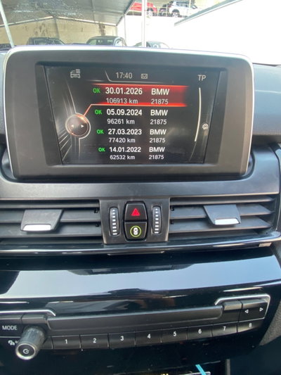 BMW Serie 2 Active Tourer 218d  Luxury auto (9)