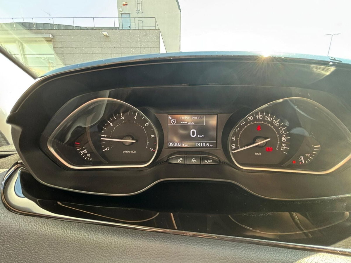 Peugeot 208 VTi 82 CV 5 porte Access (14)