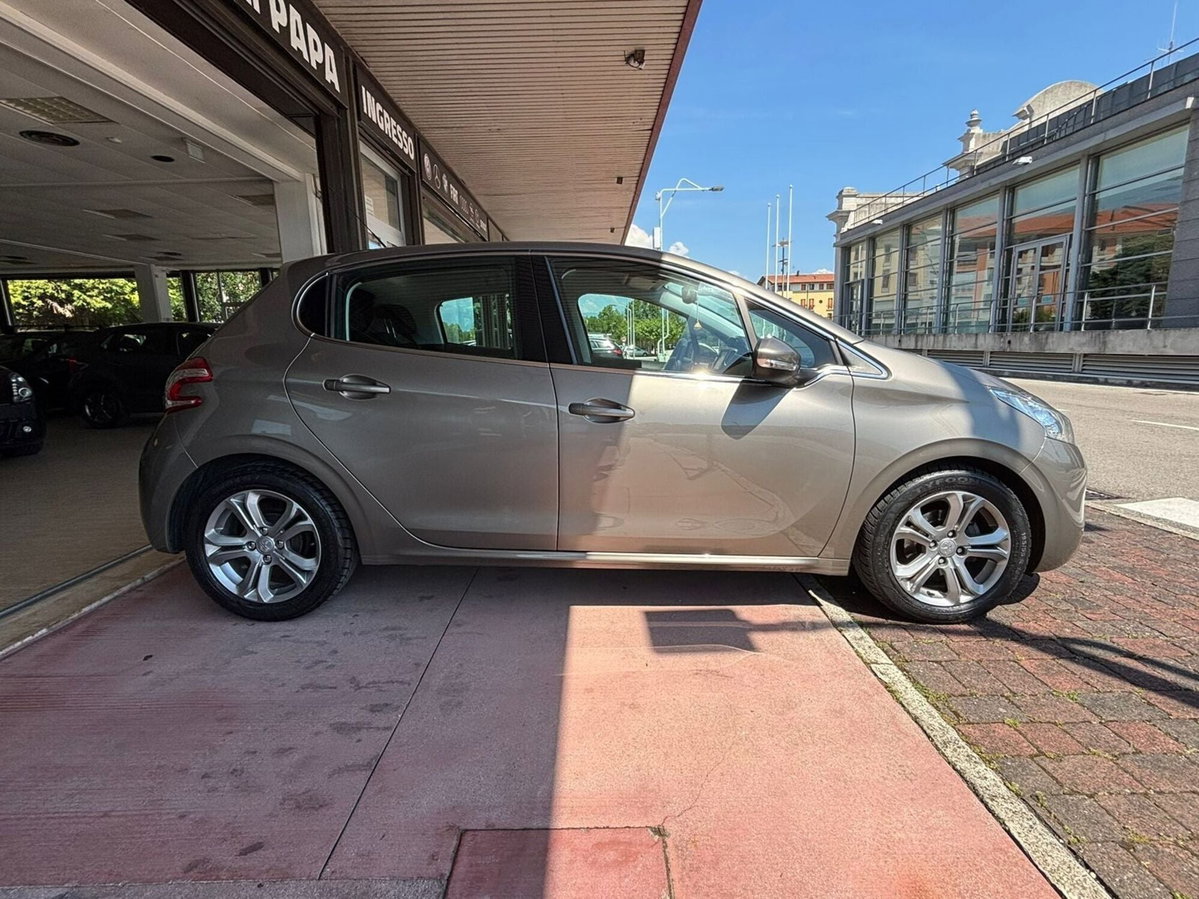 Peugeot 208 VTi 82 CV 5 porte Access (7)