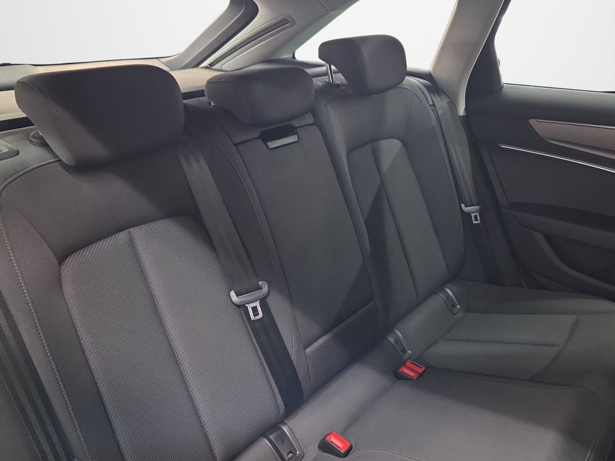 Audi A6 Avant 35 2.0 TDI S tronic Business Design (18)