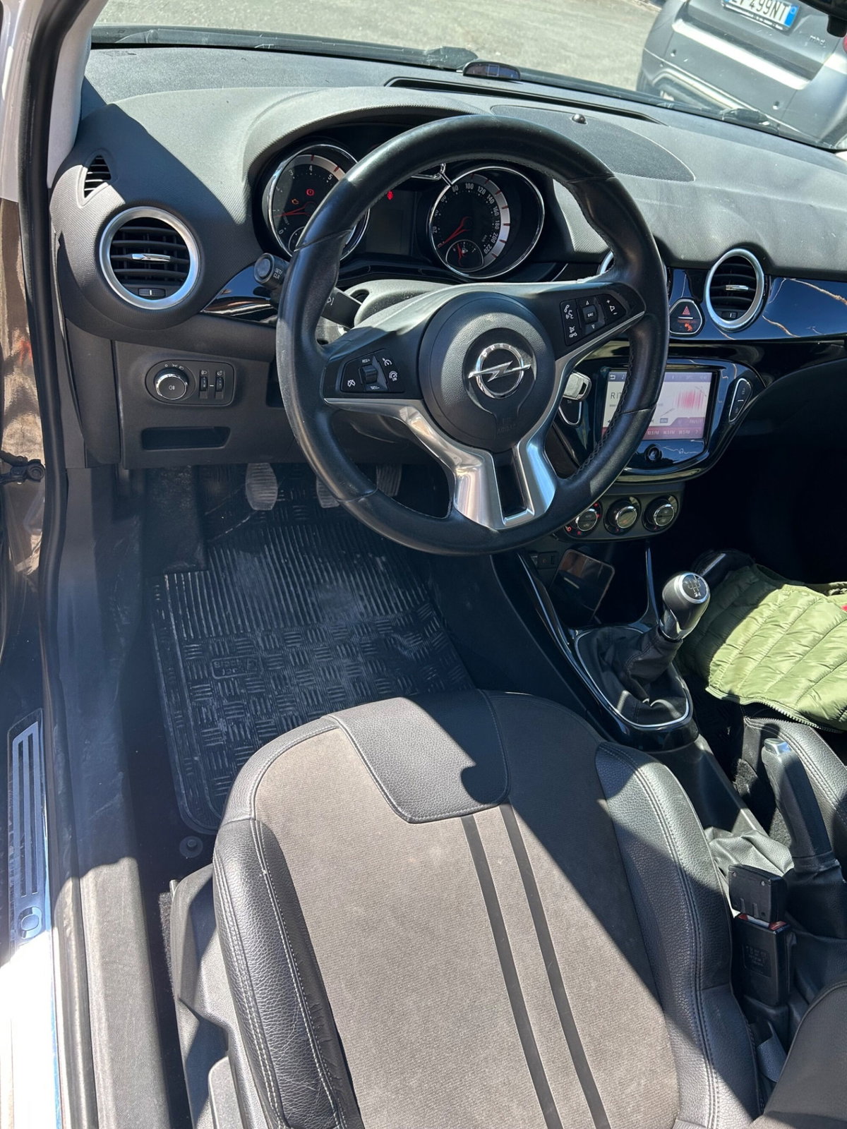 Opel Adam 1.4 87 CV GPL Tech Glam (4)