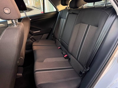 Volkswagen T-Roc 1.6 TDI SCR Advanced BlueMotion Technology (11)