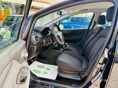 Fiat Punto 1.3 MJT II 75 CV 3 porte Virgin Radio (12)