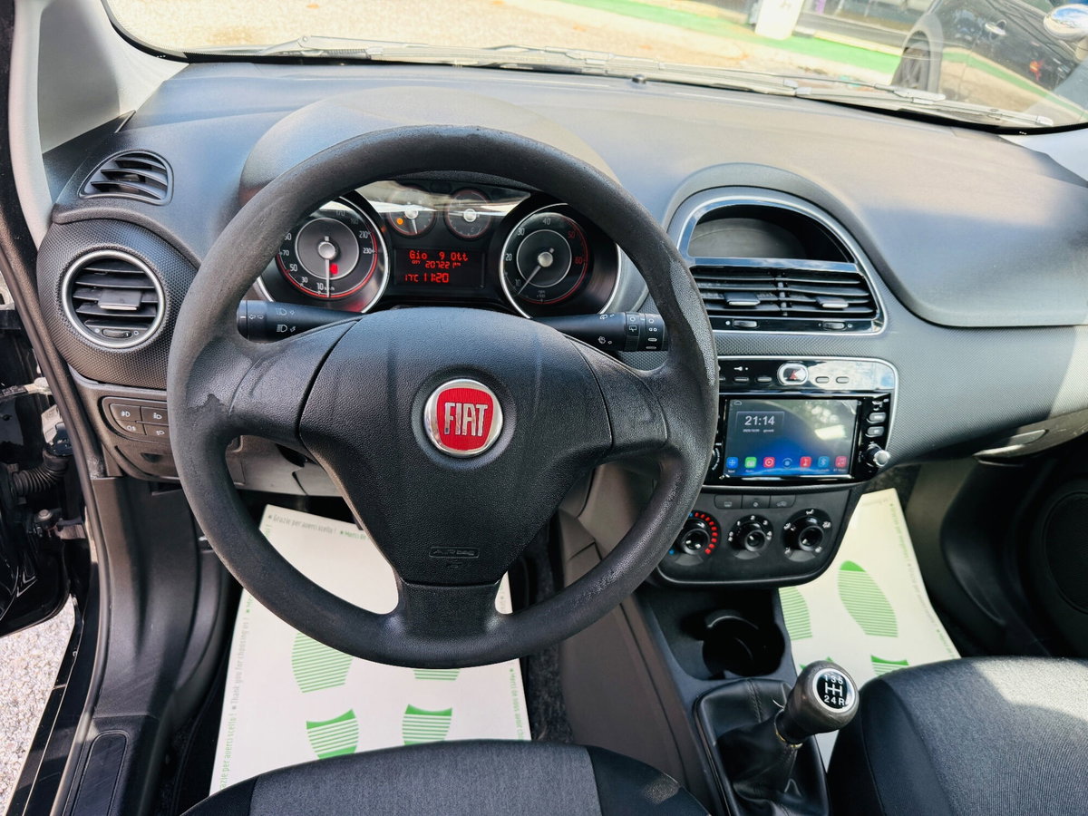 Fiat Punto 1.3 MJT II 75 CV 3 porte Virgin Radio (15)