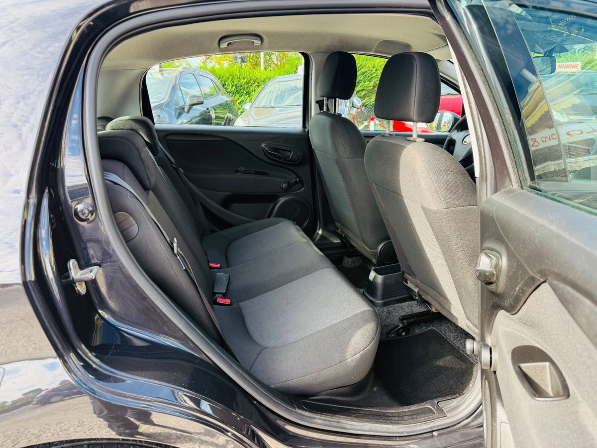 Fiat Punto 1.3 MJT II 75 CV 3 porte Virgin Radio (20)