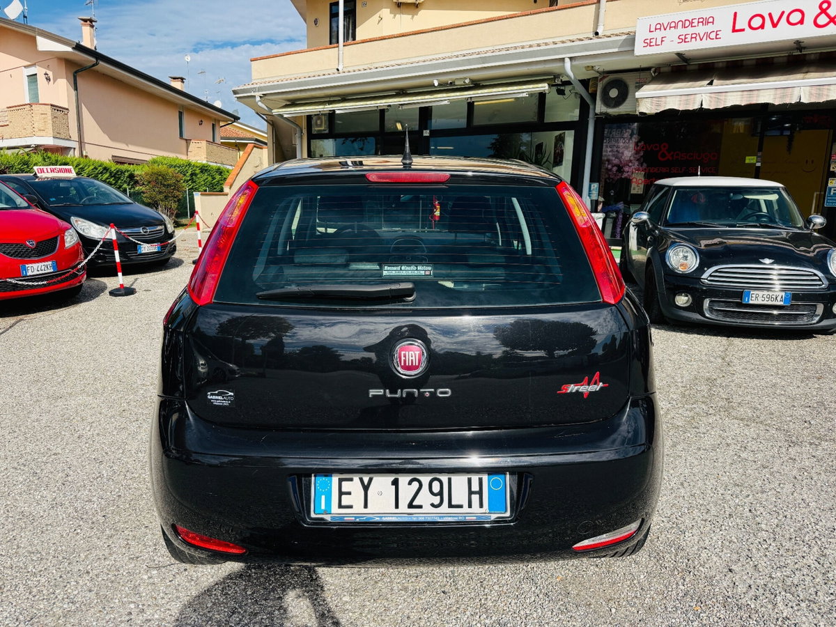 Fiat Punto 1.3 MJT II 75 CV 3 porte Virgin Radio (6)