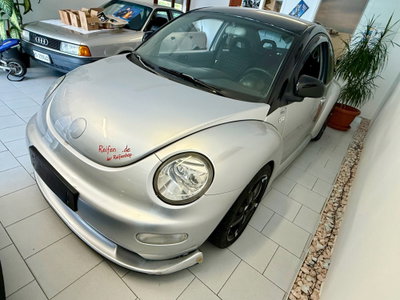 Volkswagen New Beetle 2.0 (4)
