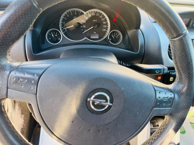 Opel Tigra TwinTop 1.4 16V Sport (15)