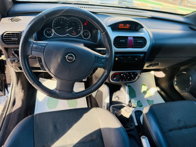 Opel Tigra TwinTop 1.4 16V Sport (16)