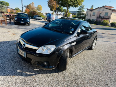 Opel Tigra TwinTop 1.4 16V Sport (3)