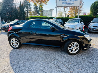 Opel Tigra TwinTop 1.4 16V Sport (8)