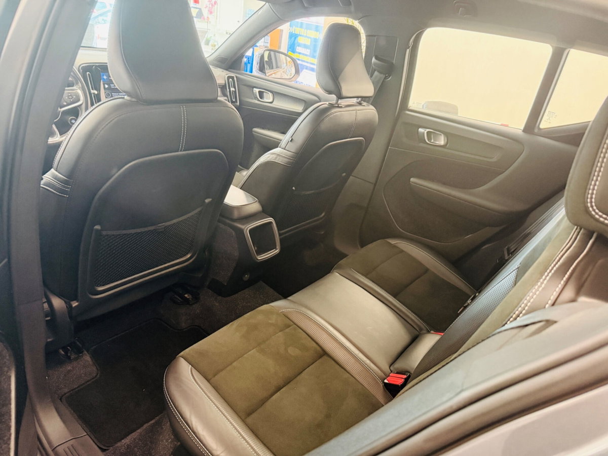 Volvo XC40 D3 Geartronic R-design (14)