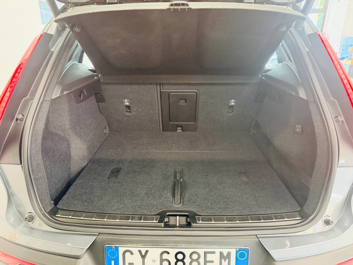 Volvo XC40 D3 Geartronic R-design (16)