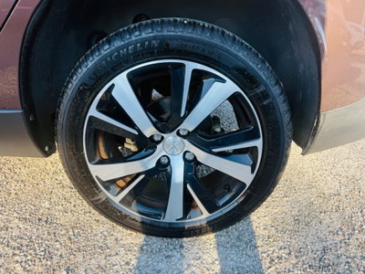 Peugeot 2008 e-HDi 115 CV Stop&Start Allure (10)