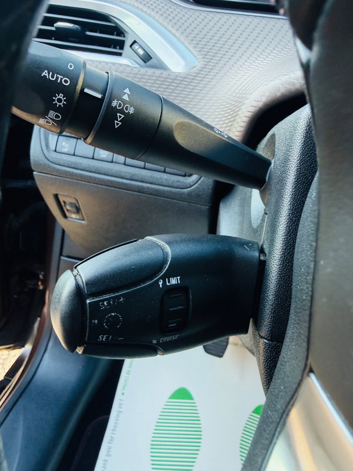 Peugeot 2008 e-HDi 115 CV Stop&Start Allure (17)