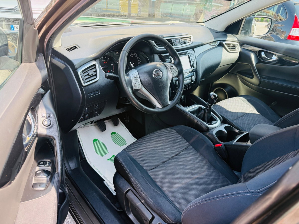 Nissan Qashqai 1.5 dCi Tekna (10)