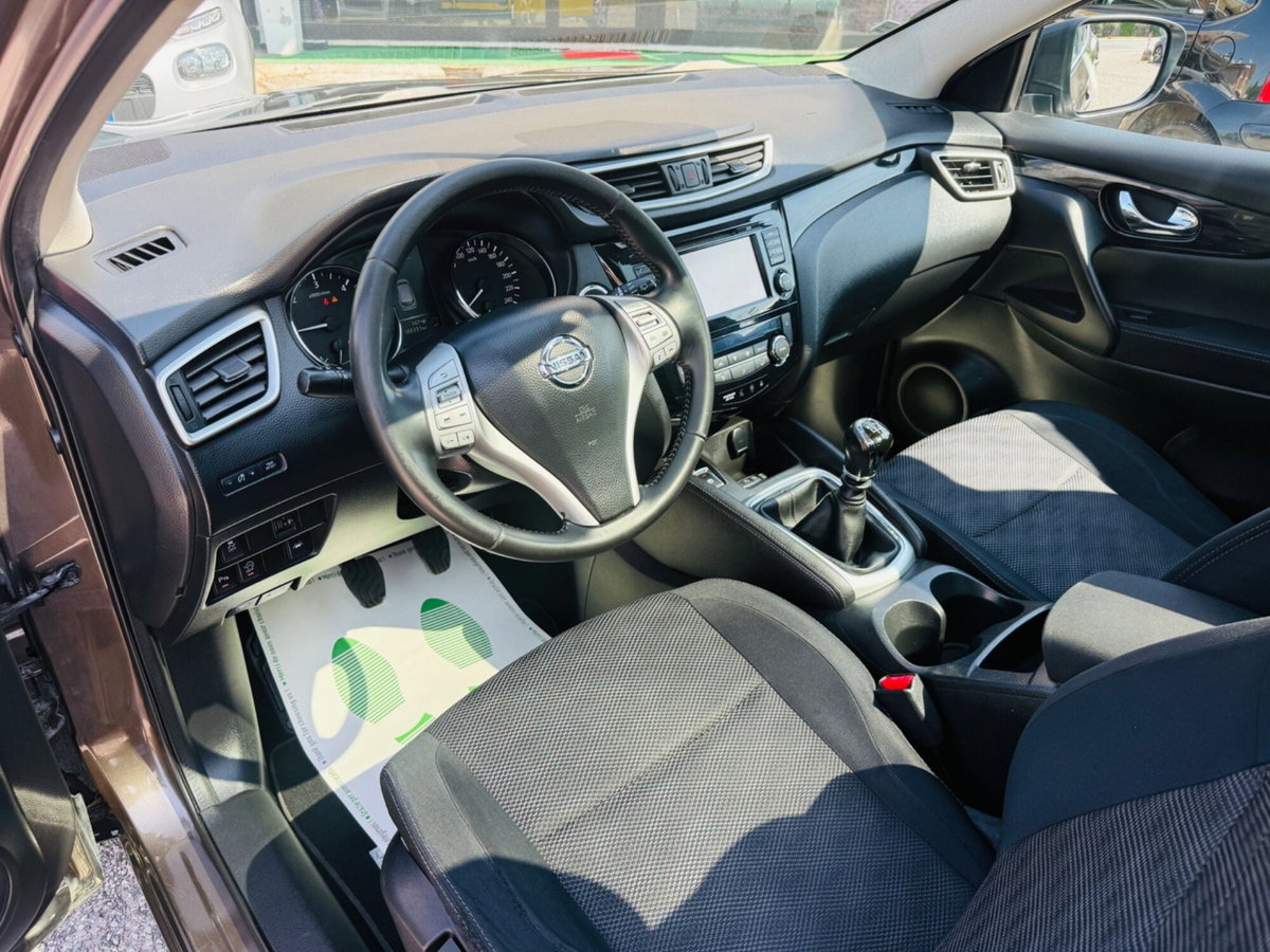 Nissan Qashqai 1.5 dCi Tekna (13)