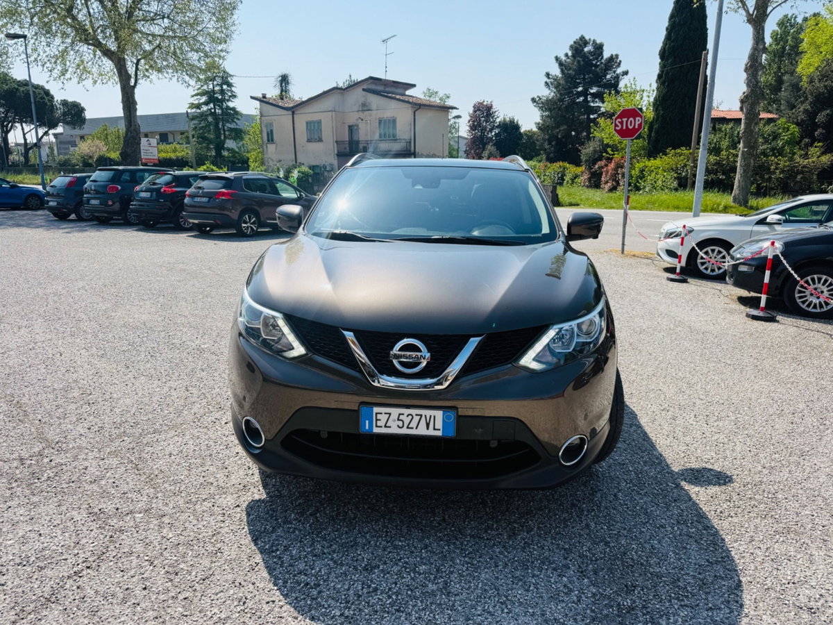 Nissan Qashqai 1.5 dCi Tekna (2)