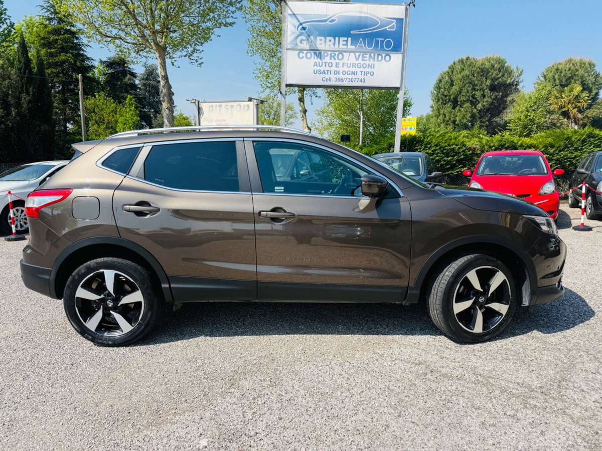 Nissan Qashqai 1.5 dCi Tekna (8)