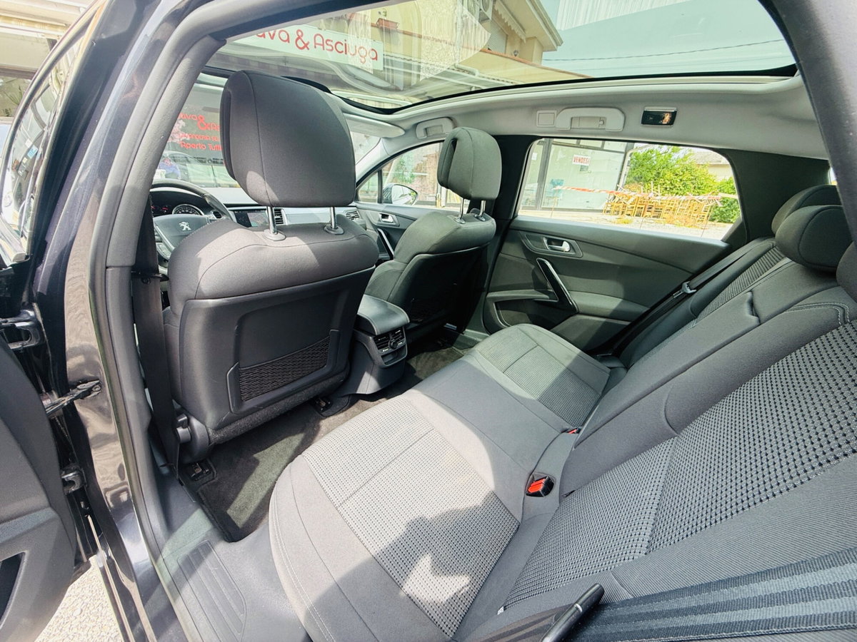 Peugeot 508 SW 2.0 HDi 163CV aut. Ciel Allure (19)
