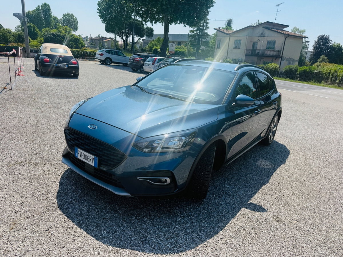 Ford Focus 1.0 EcoBoost 125 CV automatico 5p. Active Co-Pilot (3)