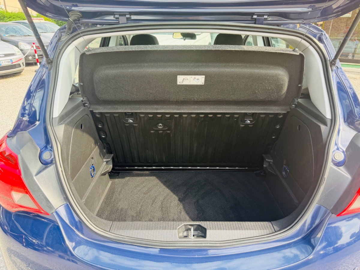 Opel Corsa 1.4 90CV GPL Tech 5 porte n-Joy (18)
