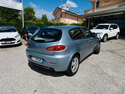 Alfa Romeo 147 1.6 16V TS (105) 3 porte Distinctive (5)
