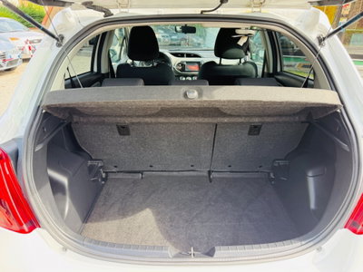 Toyota Yaris 1.D-4D 5 porte Active (17)