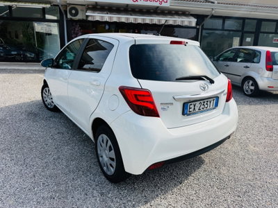Toyota Yaris 1.D-4D 5 porte Active (5)